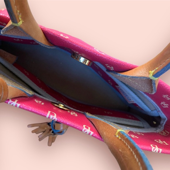 Dooney and Bourke genuine Leather purse-Pink S - Picture 5 of 7